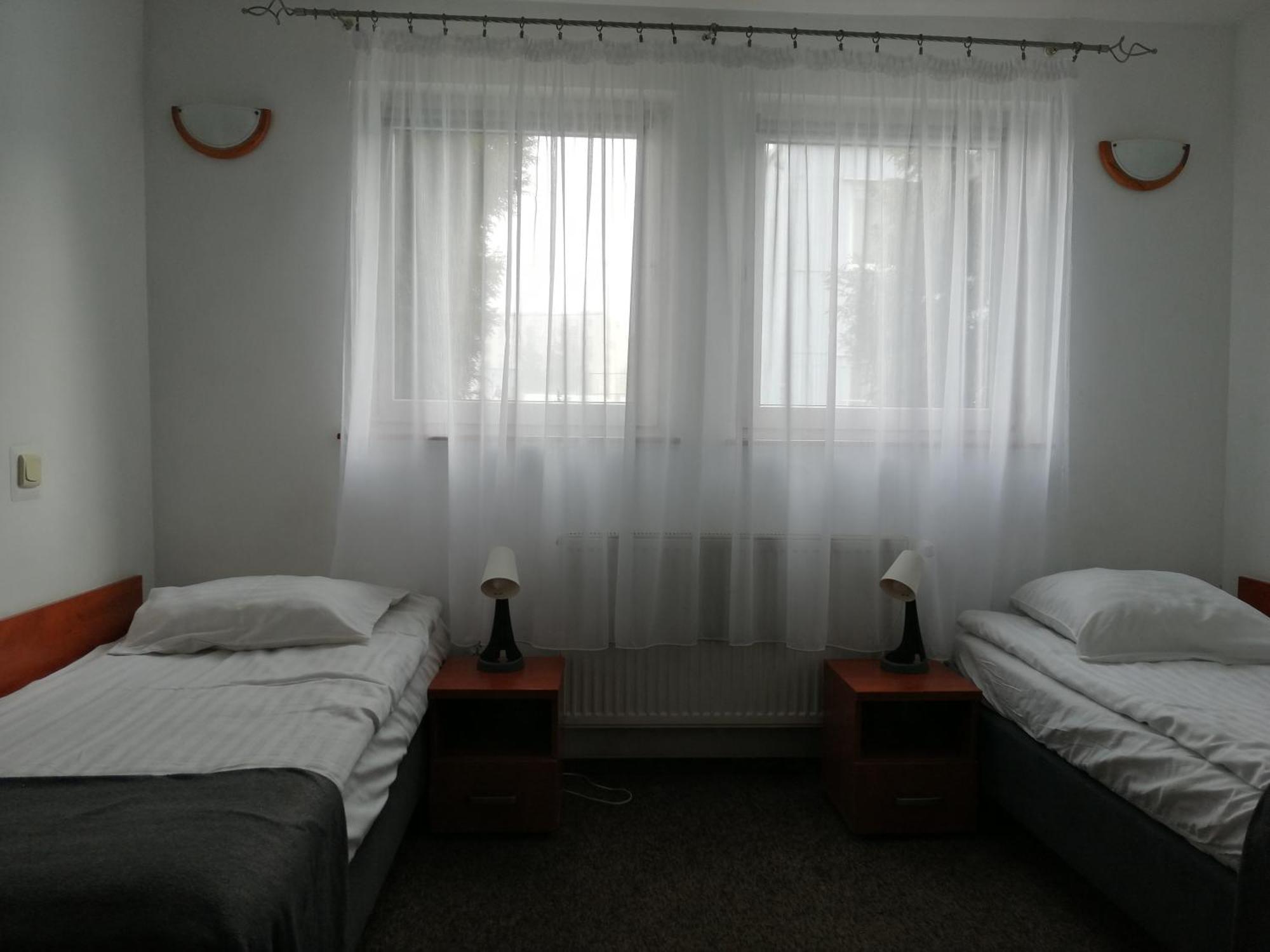 Hotel Dabrowiak Dąbrowa Górnicza Exteriör bild